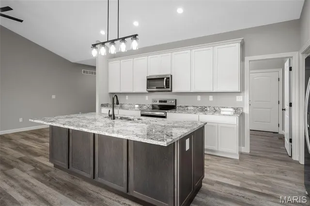 $439,900 | 10709 Trenton Lane, Foristell, MO 63348