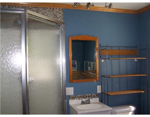 1771 Union Road Waldoboro, ME 04572 - Photo 12 of 12 Bathroom.