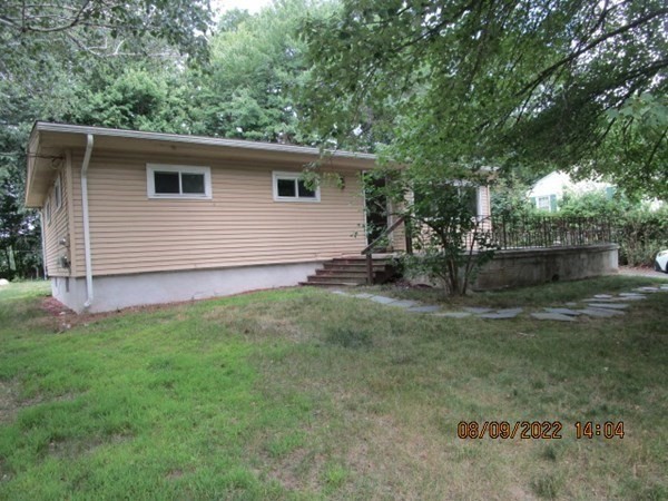 90 Homestead Road Holden, MA 01520 - Photo 8 of 14 Gallery Image 8