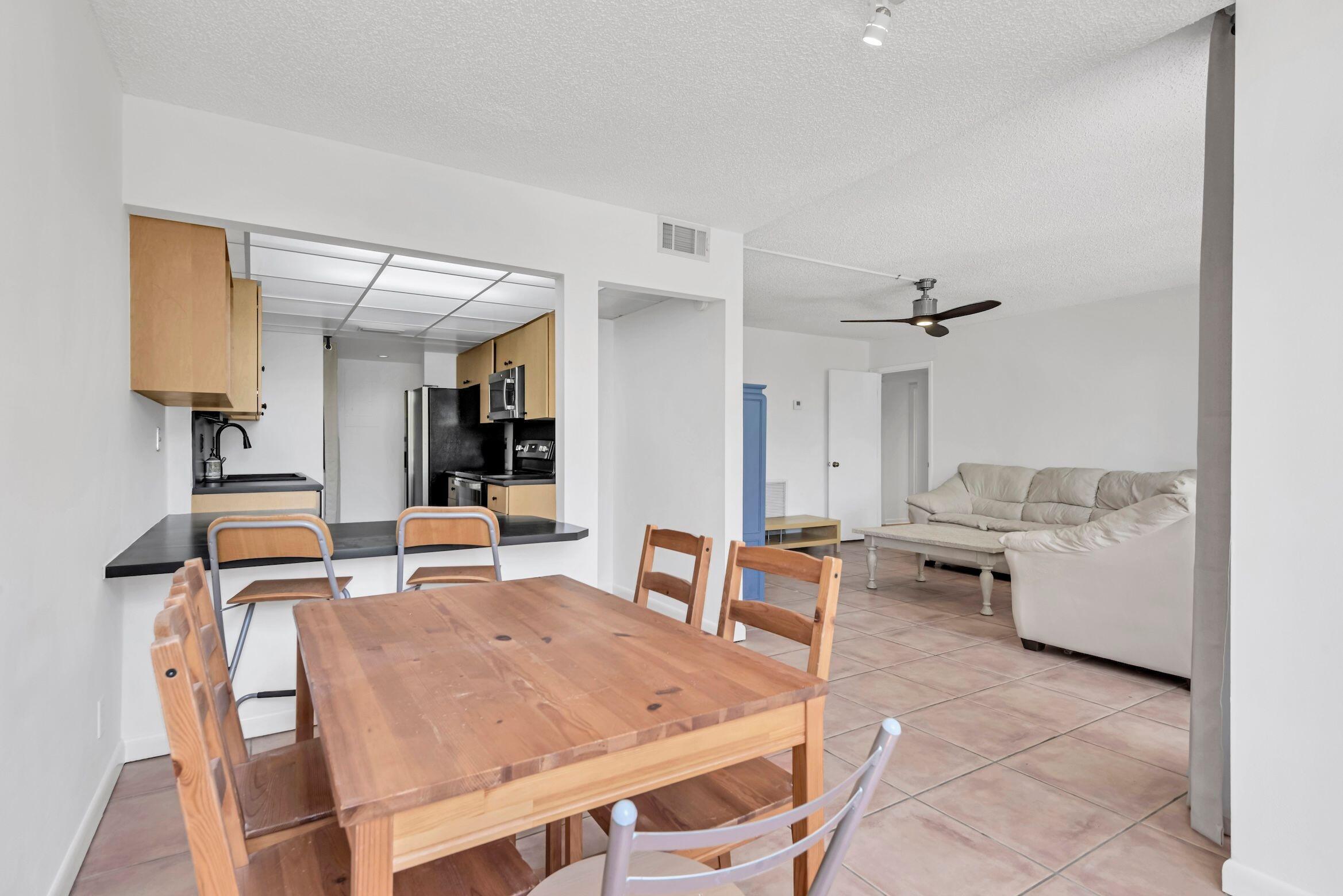 799 Jeffery Street, Unit 105 Boca Raton, FL 33487 - Photo 14 of 46 799 Jeffery St 105 pic 8