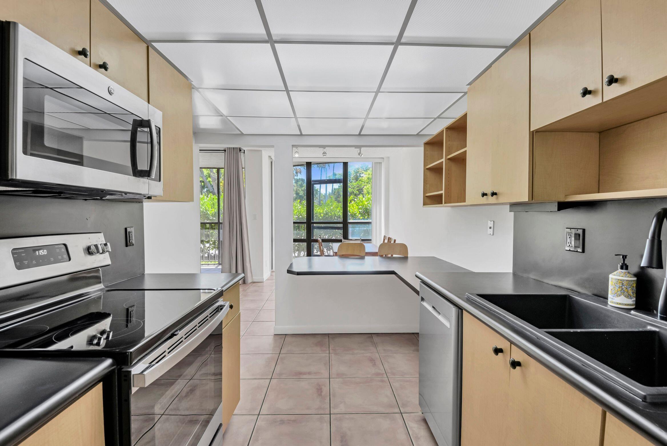 799 Jeffery Street, Unit 105 Boca Raton, FL 33487 - Photo 3 of 46 799 Jeffery St 105 pic 14