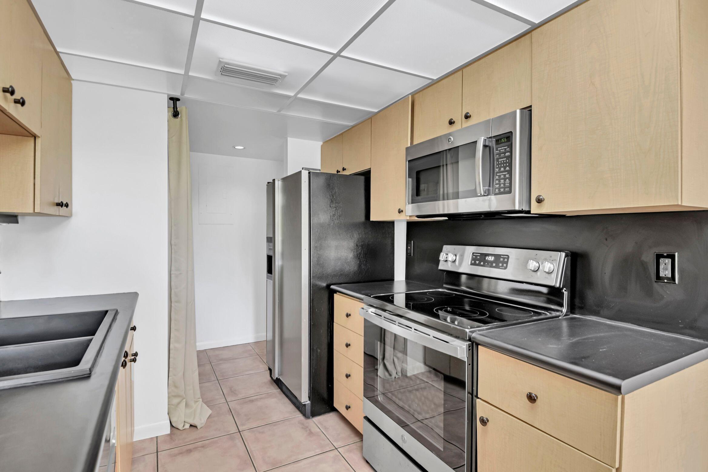 799 Jeffery Street, Unit 105 Boca Raton, FL 33487 - Photo 4 of 46 799 Jeffery St 105 pic 15