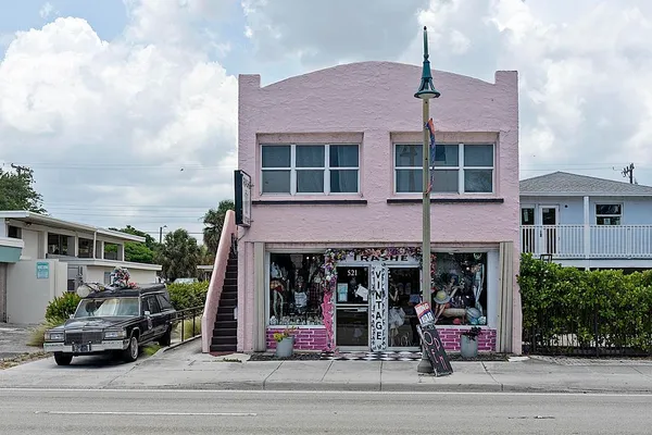 $2,200 | 521 North Dixie Highway, Lake Worth Beach, FL 33460