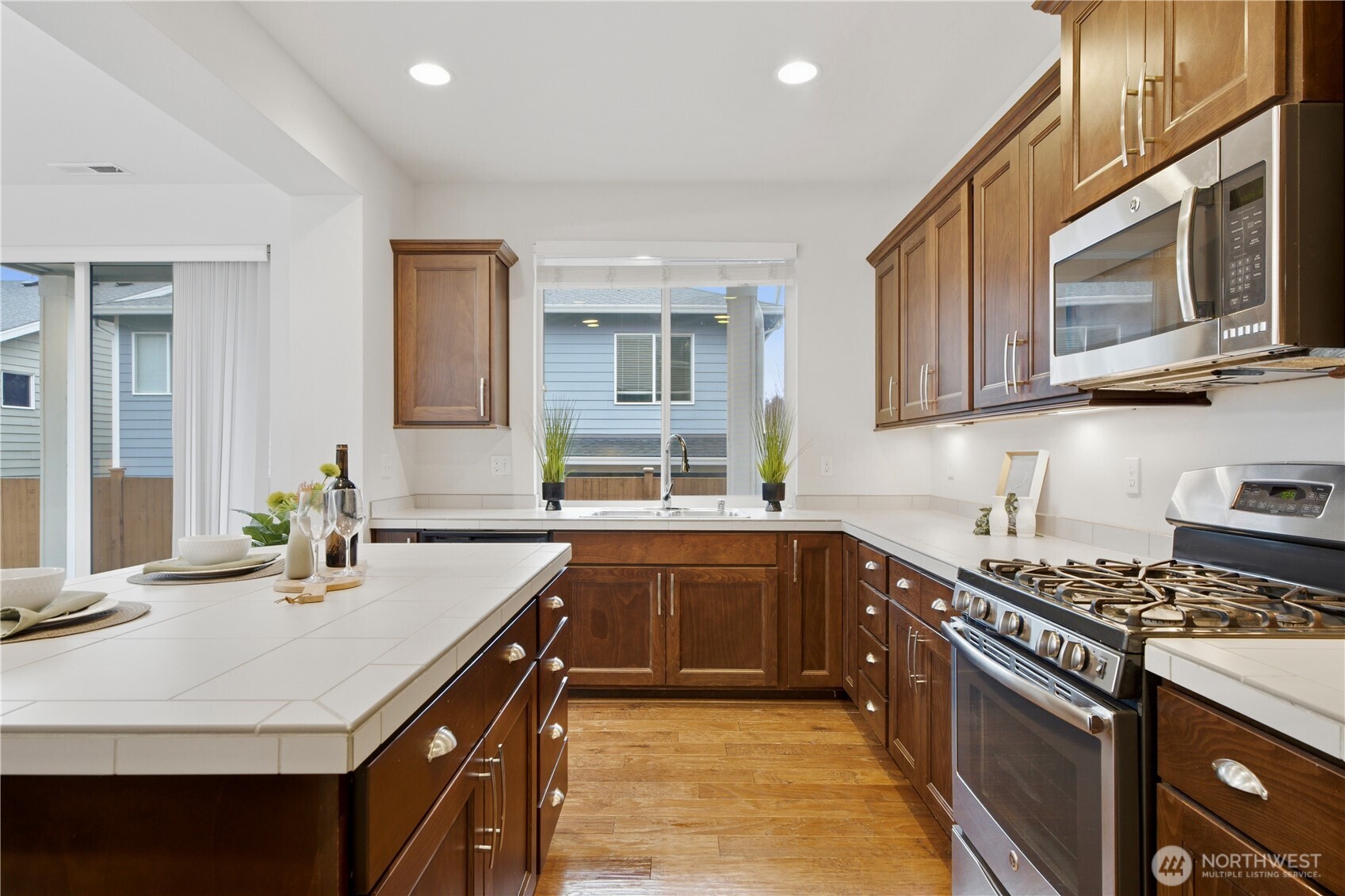 3604 198th Street Southeast Bothell, WA 98012 - Photo 5 of 35