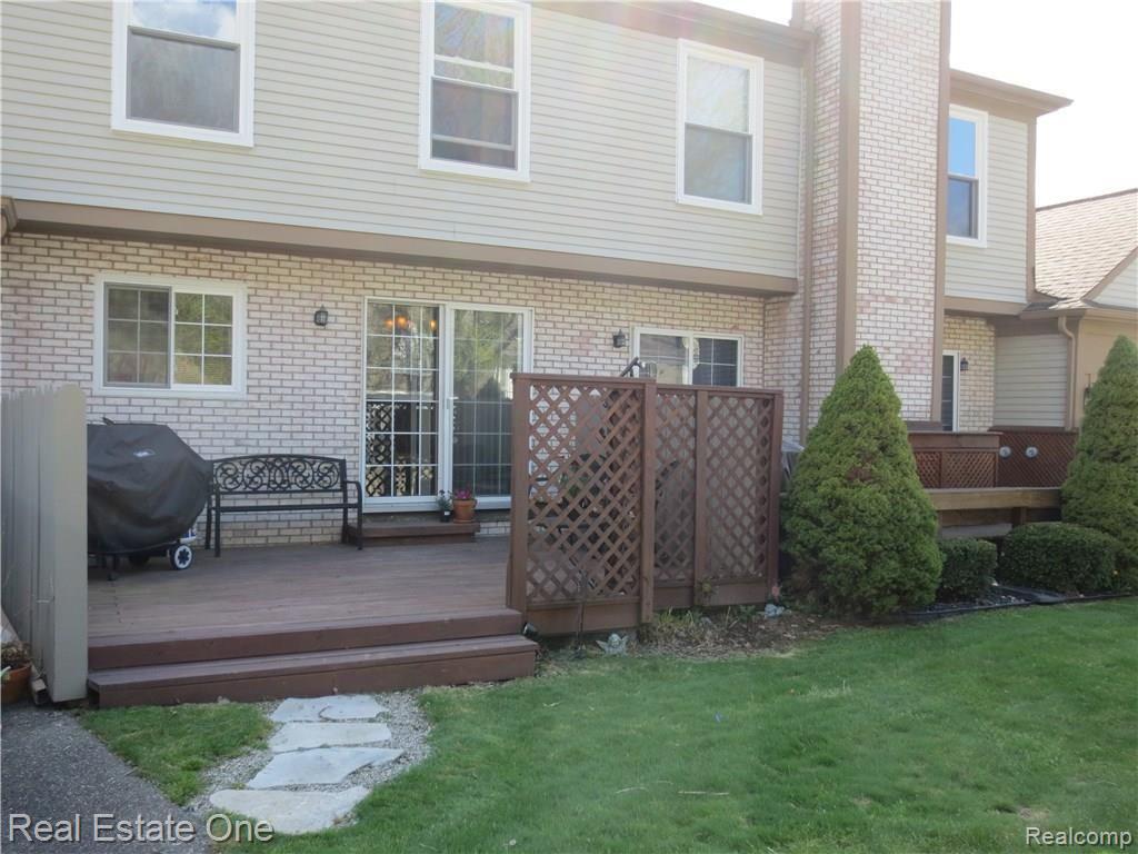 1306 Brook Lane, Unit 286 Rochester Hills, MI 48306 - Photo 5 of 23