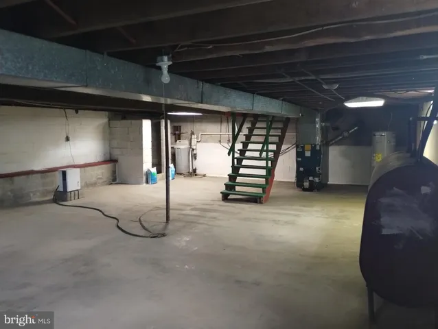 a view of a indoor garage