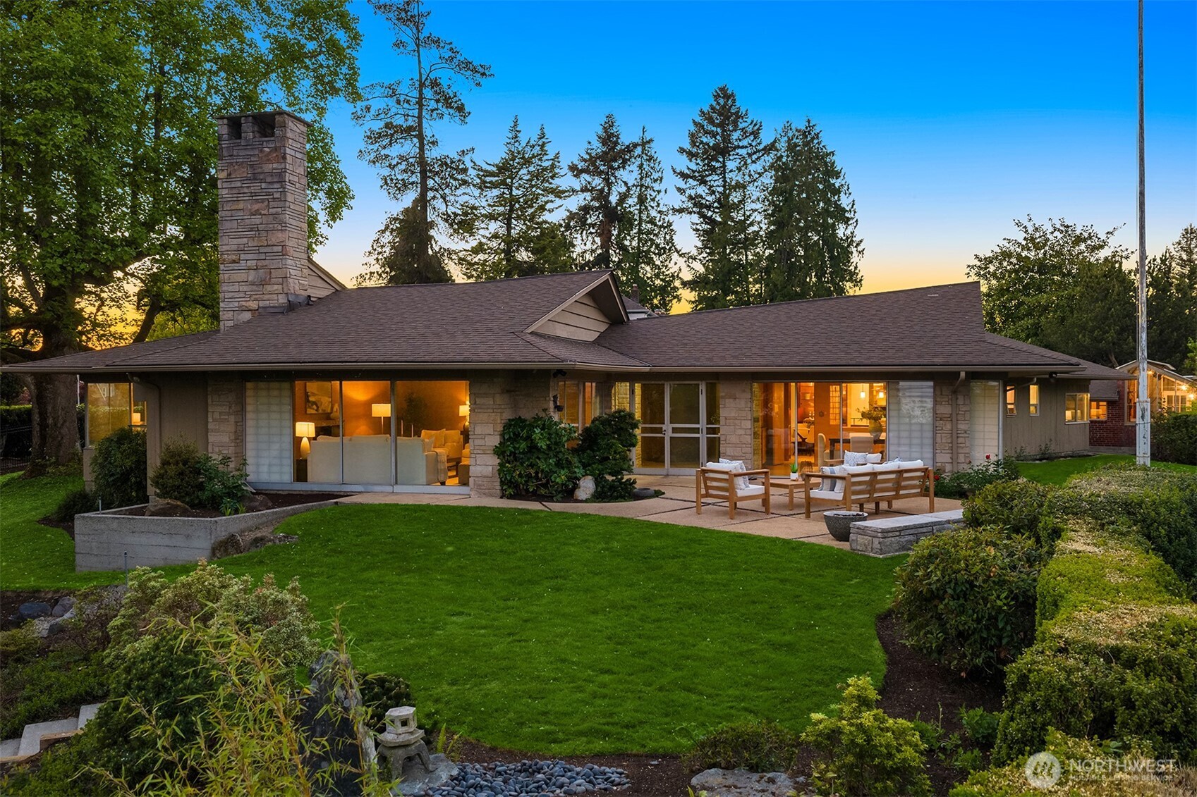 3704 48th Avenue Northeast Seattle, WA 98105 - Photo 11 of 40