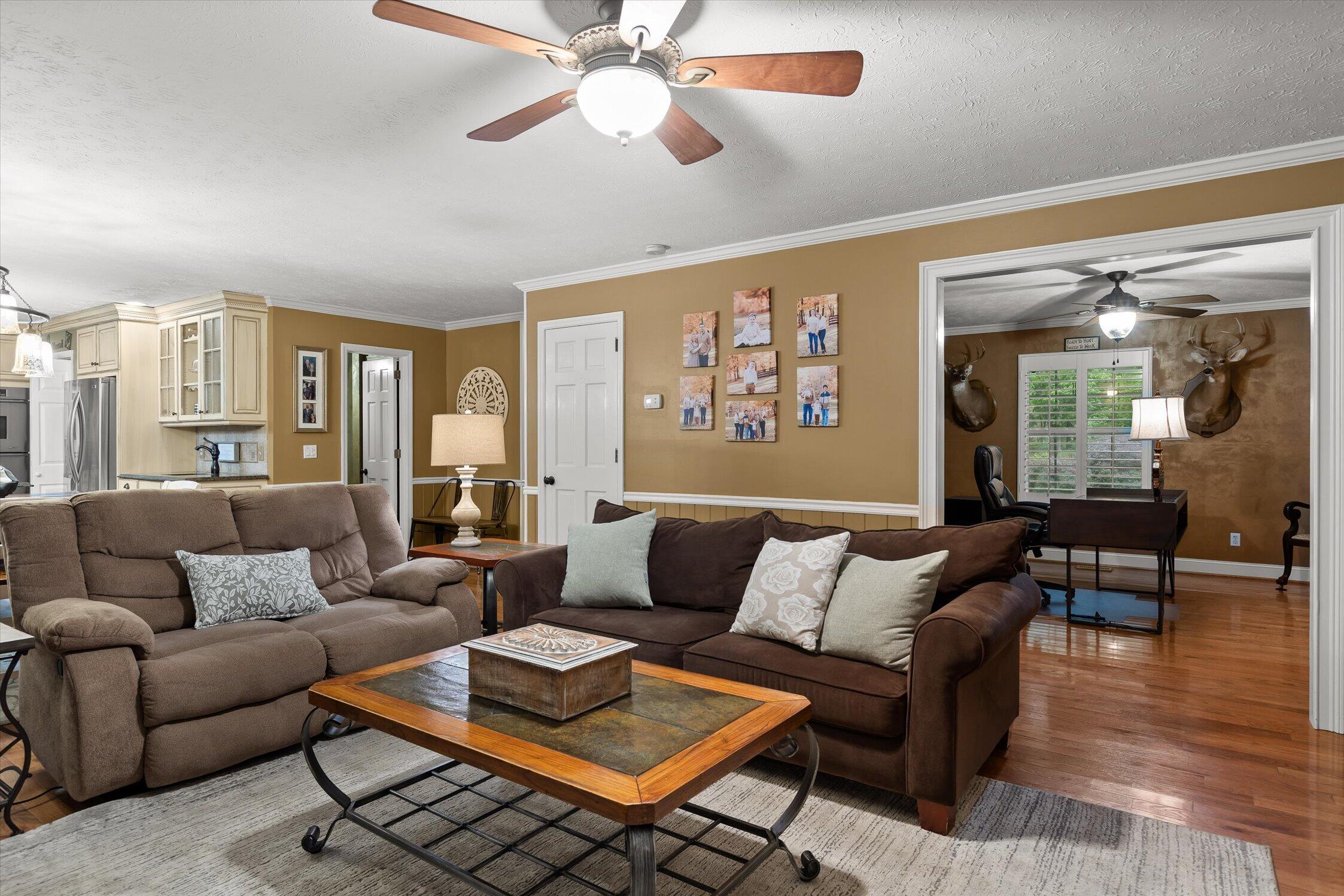 960 Shell Cracker Lane Cohutta, GA 30710 - Photo 8 of 65 Living Room