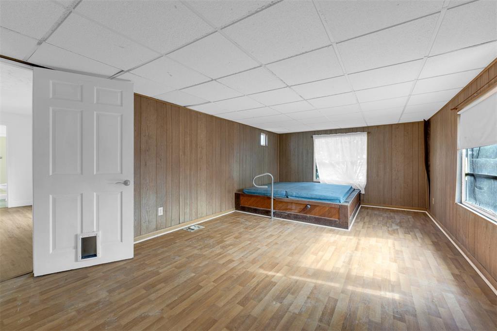 562 Ruth Circle Melbourne, FL 32904 - Photo 13 of 21 a bench sitting in a room next to a window