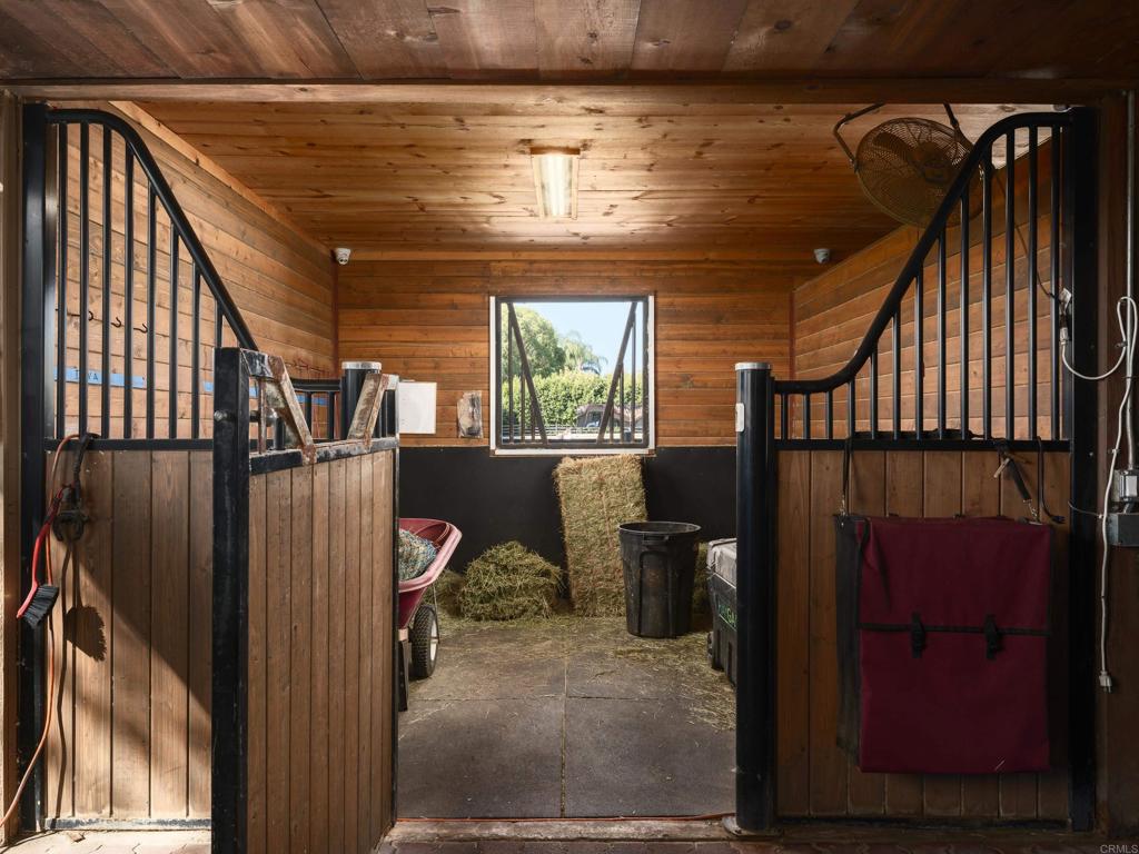 15731 Via De Santa Fe Rancho Santa Fe, CA 92067 - Photo 32 of 39 a view of entryway