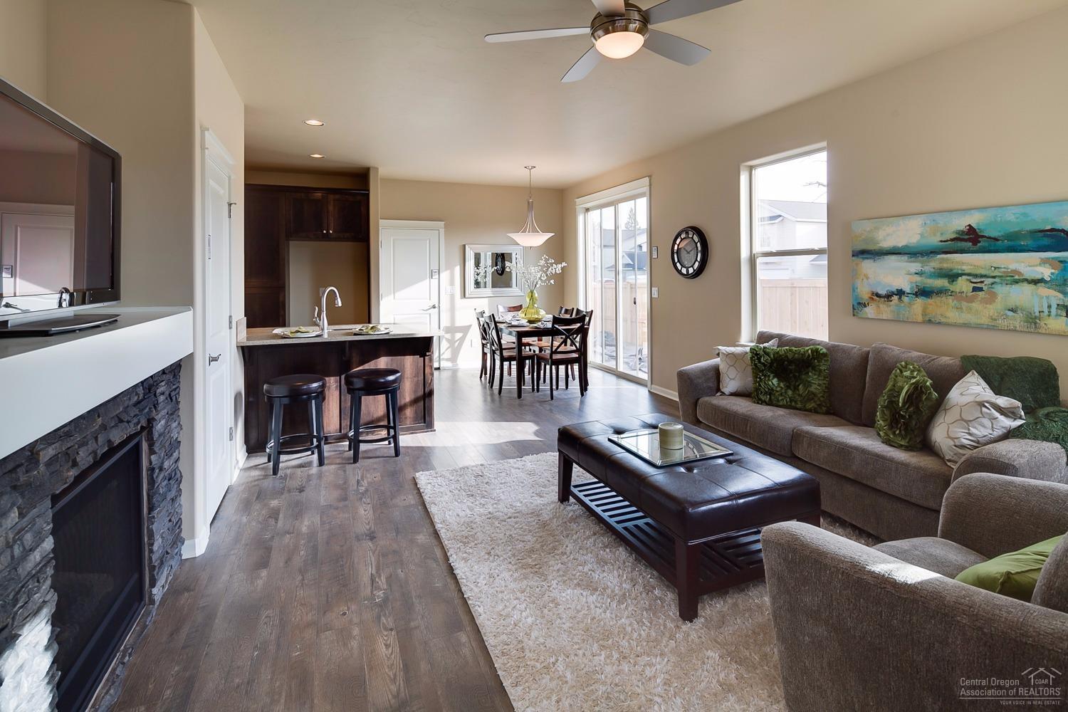 20937 Sotra Loop Bend, OR 97702 - Photo 2 of 22 Gallery Image 2