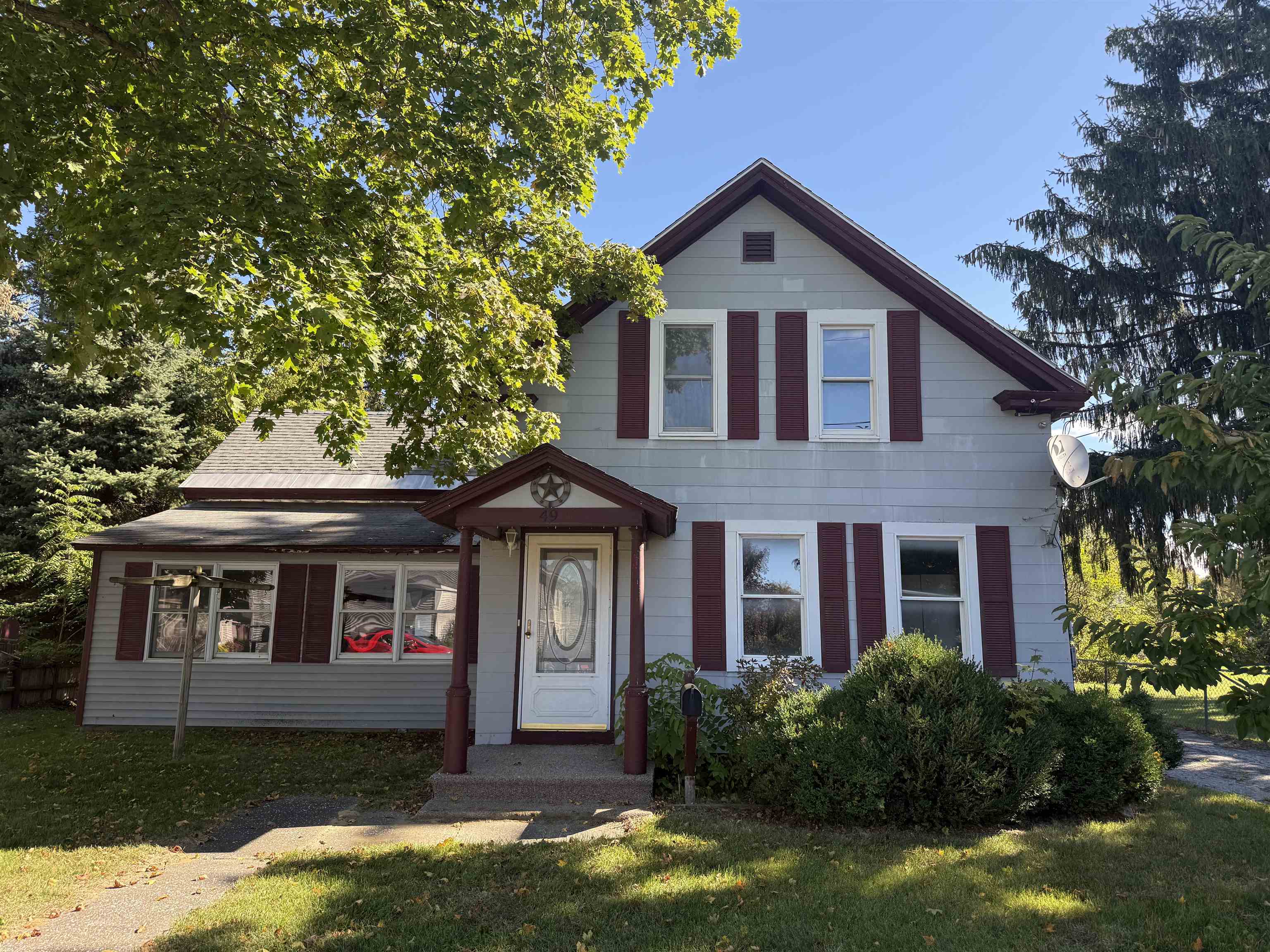 49 Liberty Street Swanton, VT 05488 - Photo 3 of 35