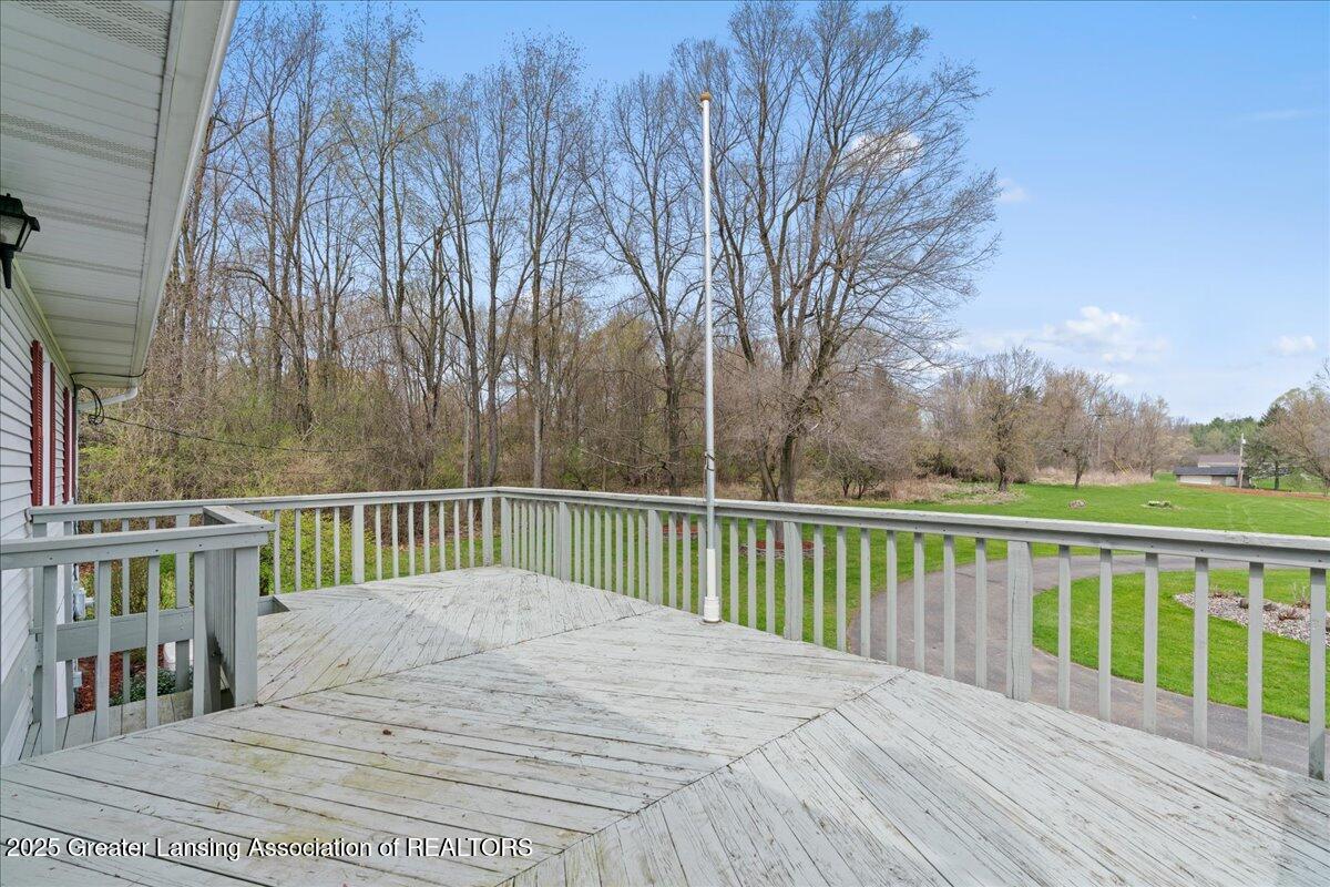 5236 Drumheller Road Bath, MI 48808 - Photo 23 of 42 40-Media Jett - 37