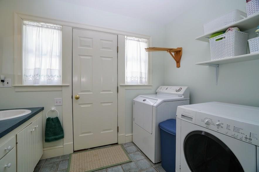 80-82 Echo Road Brunswick, ME 04011 - Photo 8 of 27 Unit 1: 1st floor bathroom with...