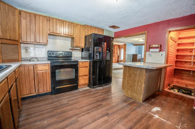 $189,900 | 16489 68th Street Northwest, New London, MN 56273