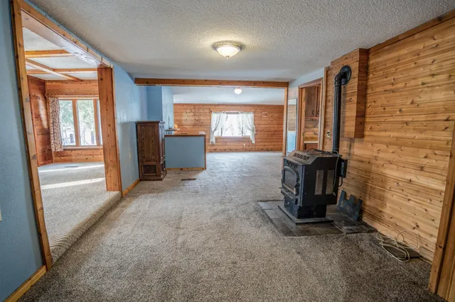 $189,900 | 16489 68th Street Northwest, New London, MN 56273