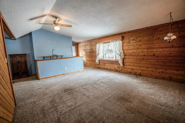 $189,900 | 16489 68th Street Northwest, New London, MN 56273