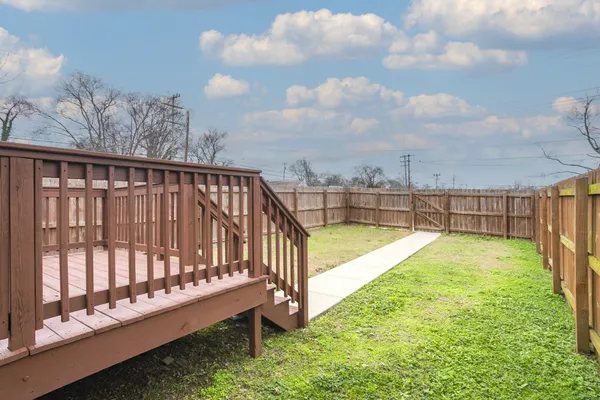 $2,400 | 2020 14th Avenue North, Nashville, TN 37208