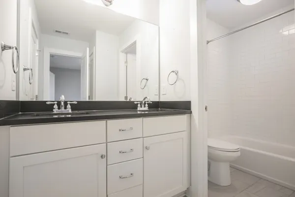 $2,400 | 2020 14th Avenue North, Nashville, TN 37208