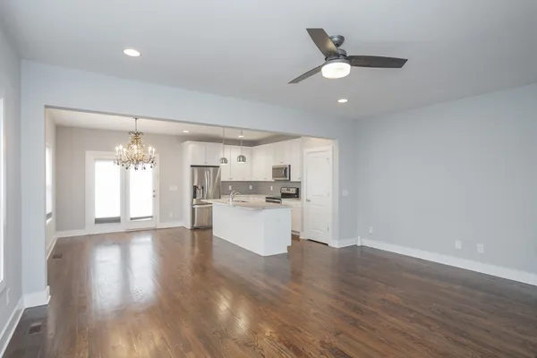 $2,400 | 2020 14th Avenue North, Nashville, TN 37208