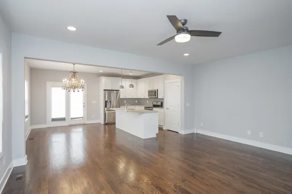 $2,400 | 2020 14th Avenue North, Nashville, TN 37208