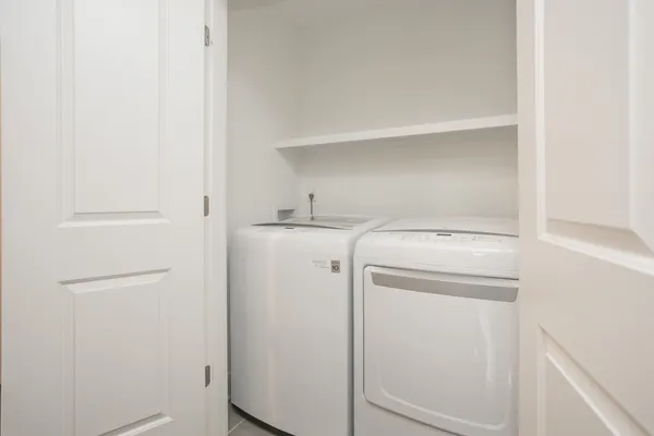 $2,400 | 2020 14th Avenue North, Nashville, TN 37208