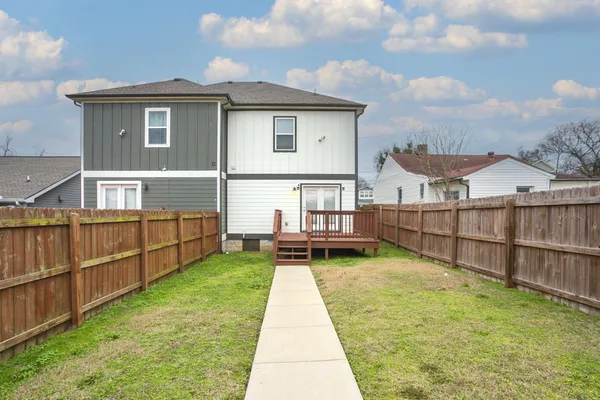 $2,400 | 2020 14th Avenue North, Nashville, TN 37208