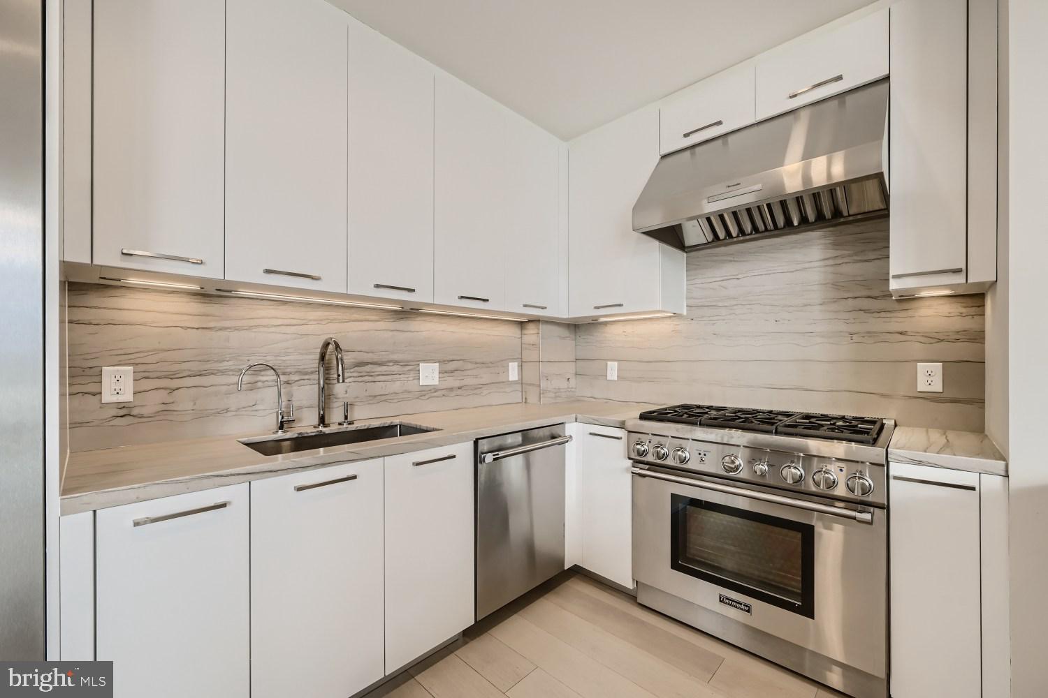 1330 Lancaster Street, Unit C802 Baltimore, MD 21231 - Photo 17 of 53