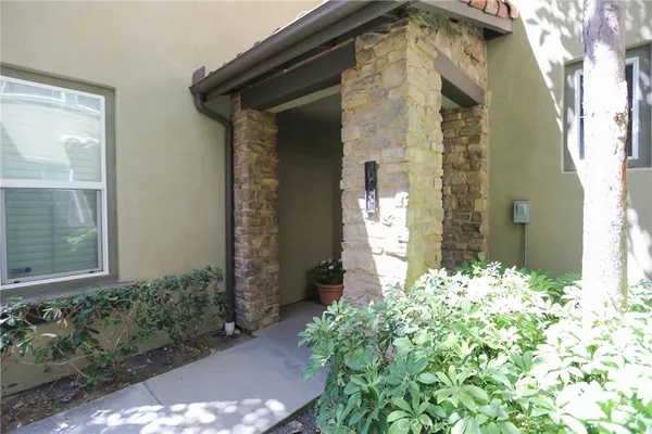 $1,239,000 | 141 Danbrook, Irvine, CA 92603