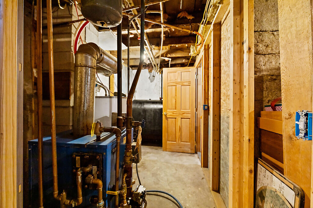 21 Old Windsor Road China, ME 04358 - Photo 27 of 40 32_BP5A1892_DxO_mls