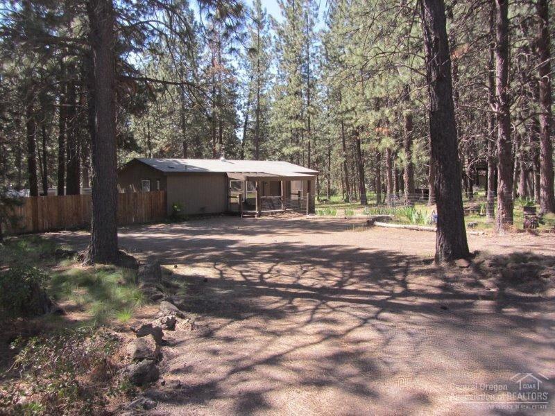 60000 Cinder Butte Road Bend, OR 97702 - Photo 17 of 17 The fenced area to the left was used as
