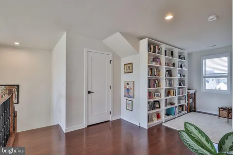 $739,000 | 6822 Sycamore Drive, Bath, PA 18014