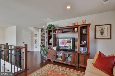 $739,000 | 6822 Sycamore Drive, Bath, PA 18014