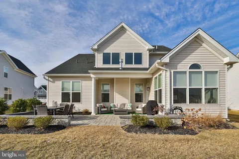 $739,000 | 6822 Sycamore Drive, Bath, PA 18014