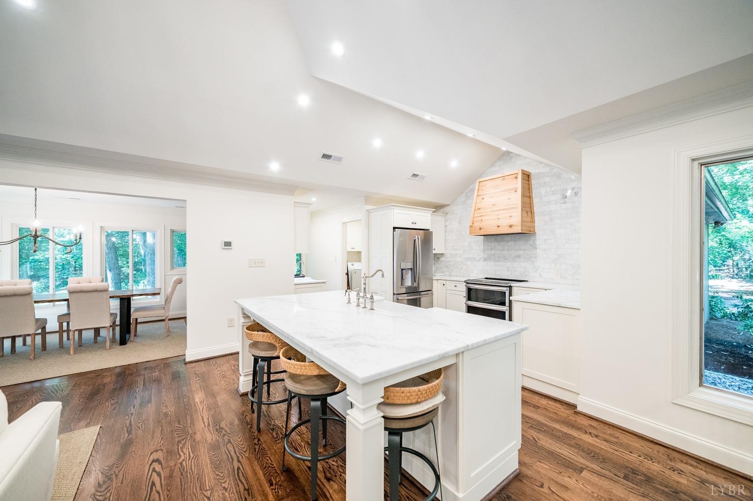 320 Mill Lane Road Lynchburg, VA 24503 - Photo 5 of 44 Gallery Image 5