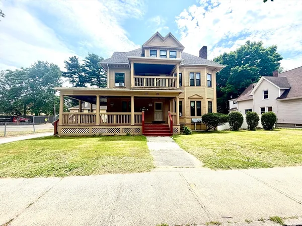 $819,900 | 176-178 Belmont Avenue, Springfield, MA 01108