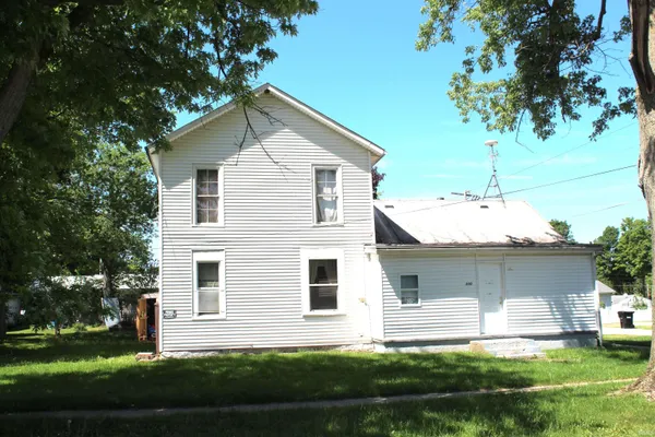 $130,000 | 300 North Street, Fremont, IN 46737
