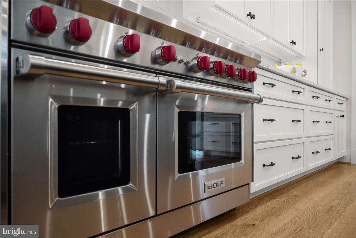 204 Oxford Street Chevy Chase, MD 20815 - Photo 19 of 59 Picture is of Similar Home & Finishes
