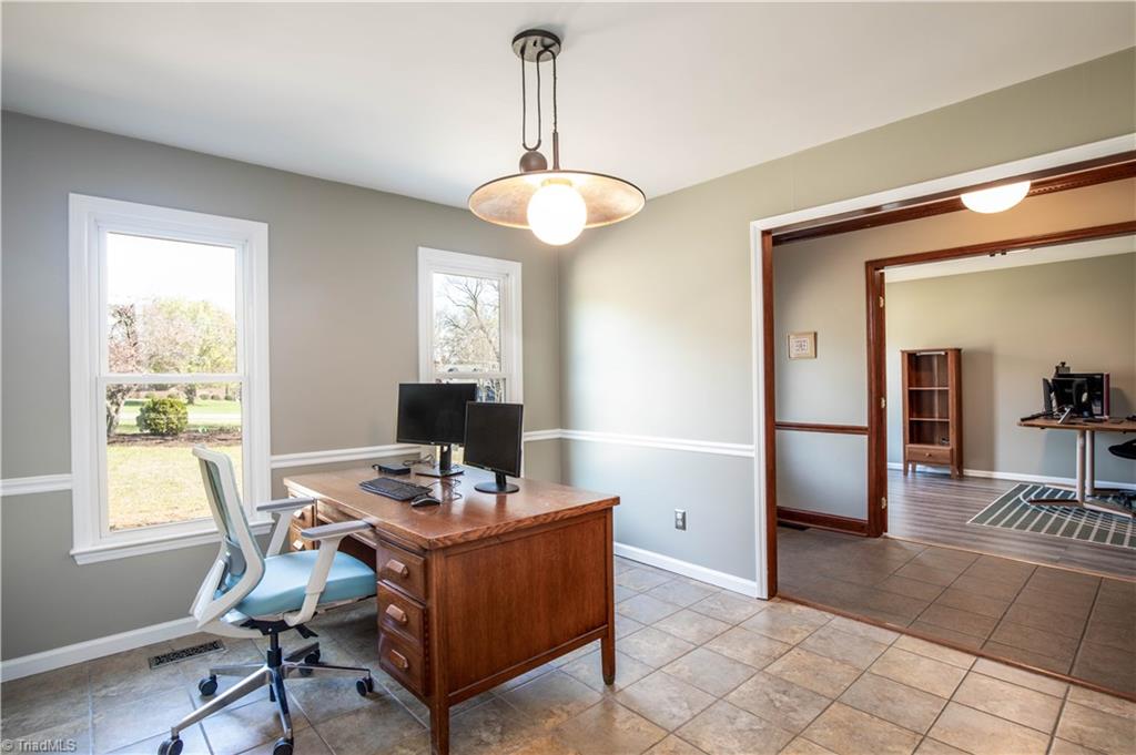 7381 Oak Bucket Road Thomasville, NC 27360 - Photo 10 of 34