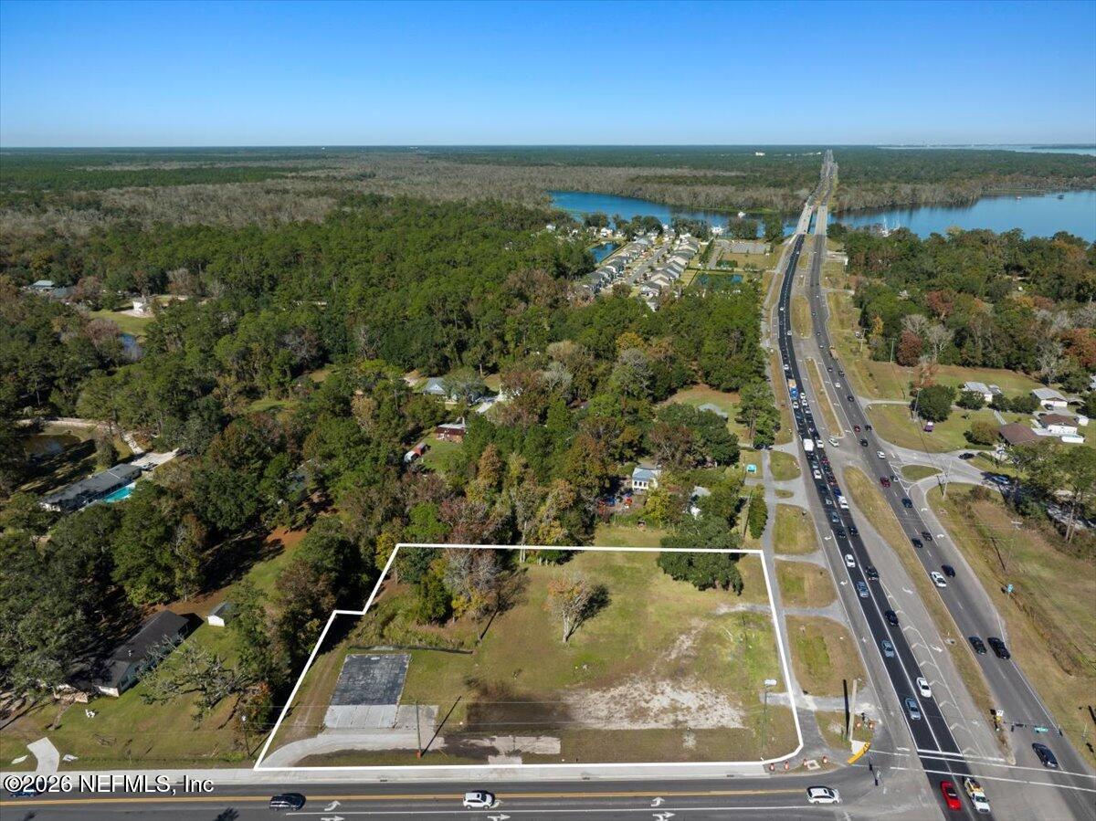 1456 Russell Road Green Cove Springs, FL 32043 - Photo 13 of 15 a view of a back yard from a balcony