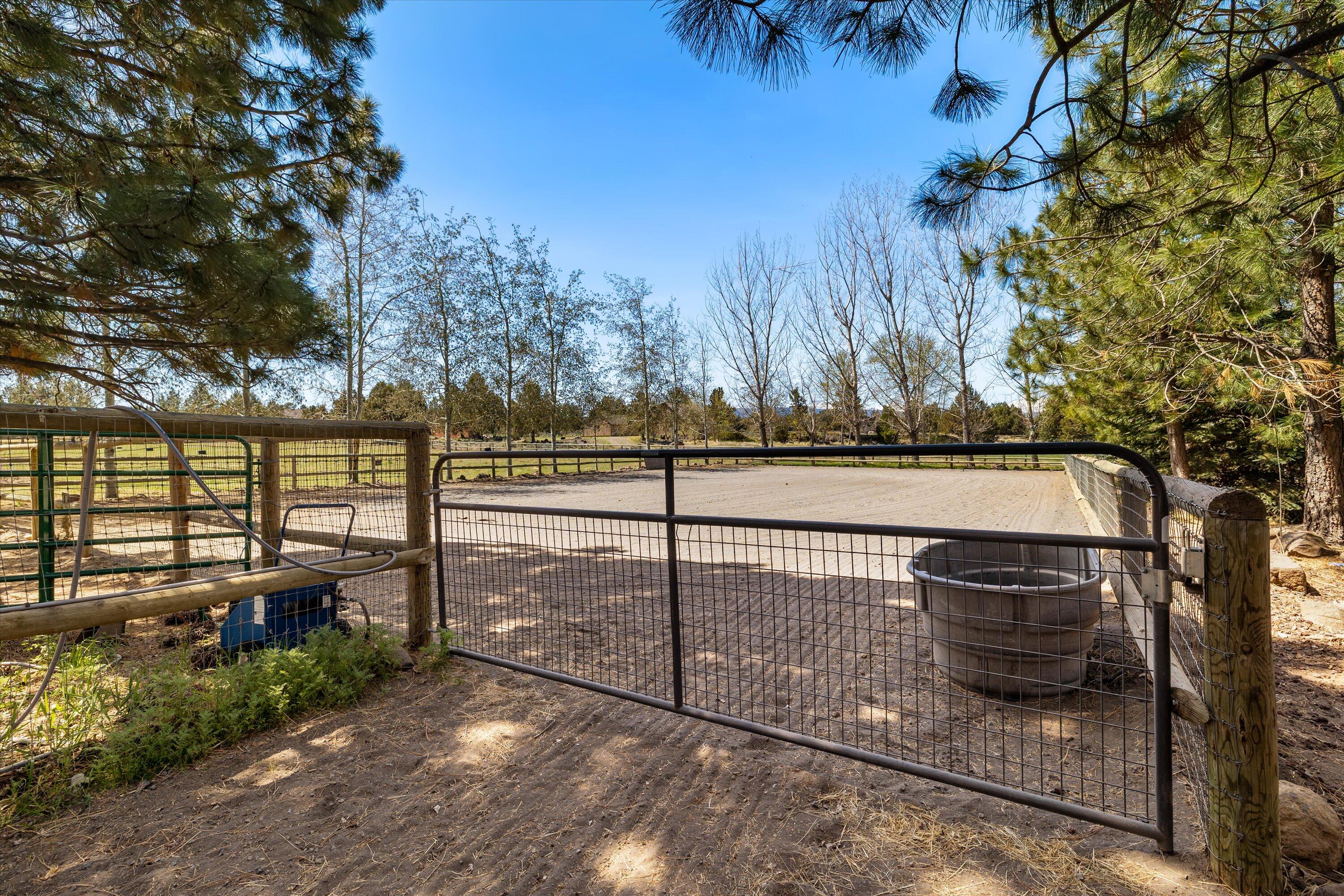 18575 Couch Market Road Bend, OR 97703 - Photo 60 of 93 62-5733_250430_JILLROSELL