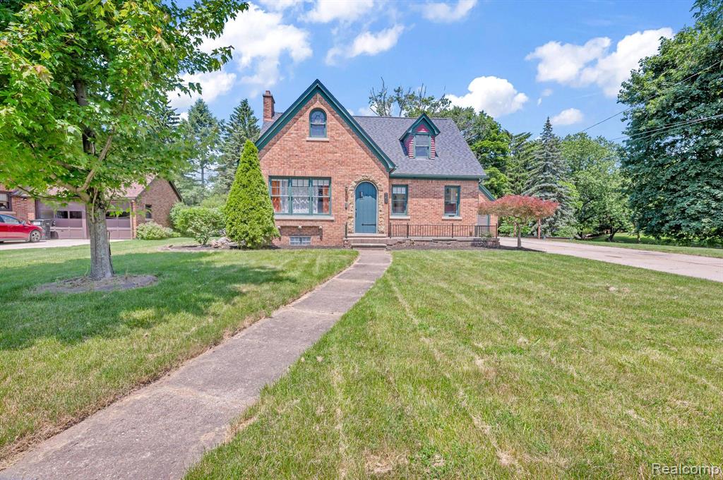 741 East Grand River Road Fowlerville, MI 48836 - Photo 1 of 27 Gallery Image 1
