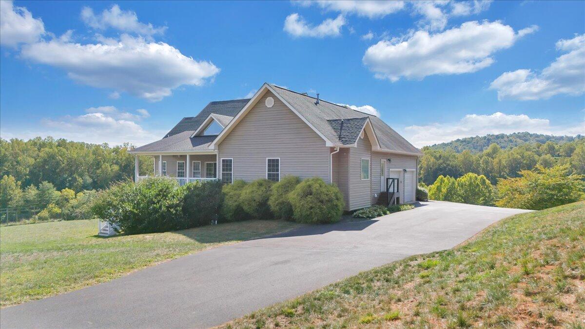 140 Fox Run Road Boones Mill, VA 24065 - Photo 76 of 101 71-DJI_20240911154826_0051_D