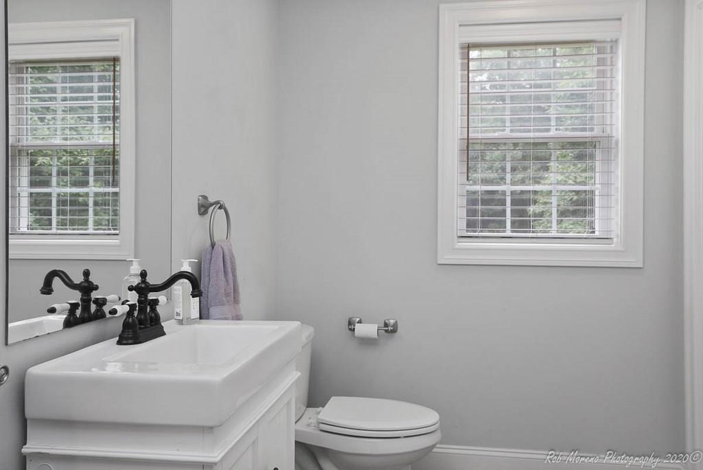 858 Johnson Street North Andover, MA 01845 - Photo 12 of 41