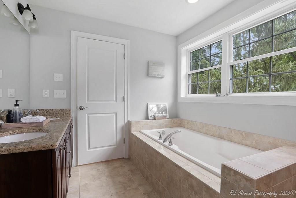 858 Johnson Street North Andover, MA 01845 - Photo 25 of 41