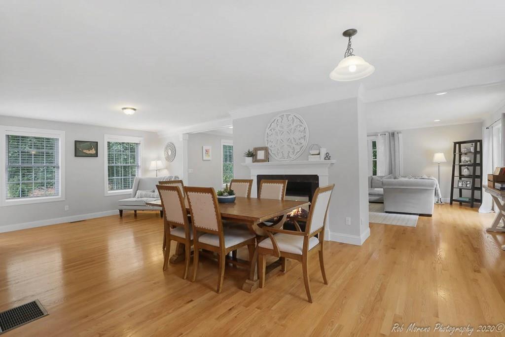 858 Johnson Street North Andover, MA 01845 - Photo 6 of 41