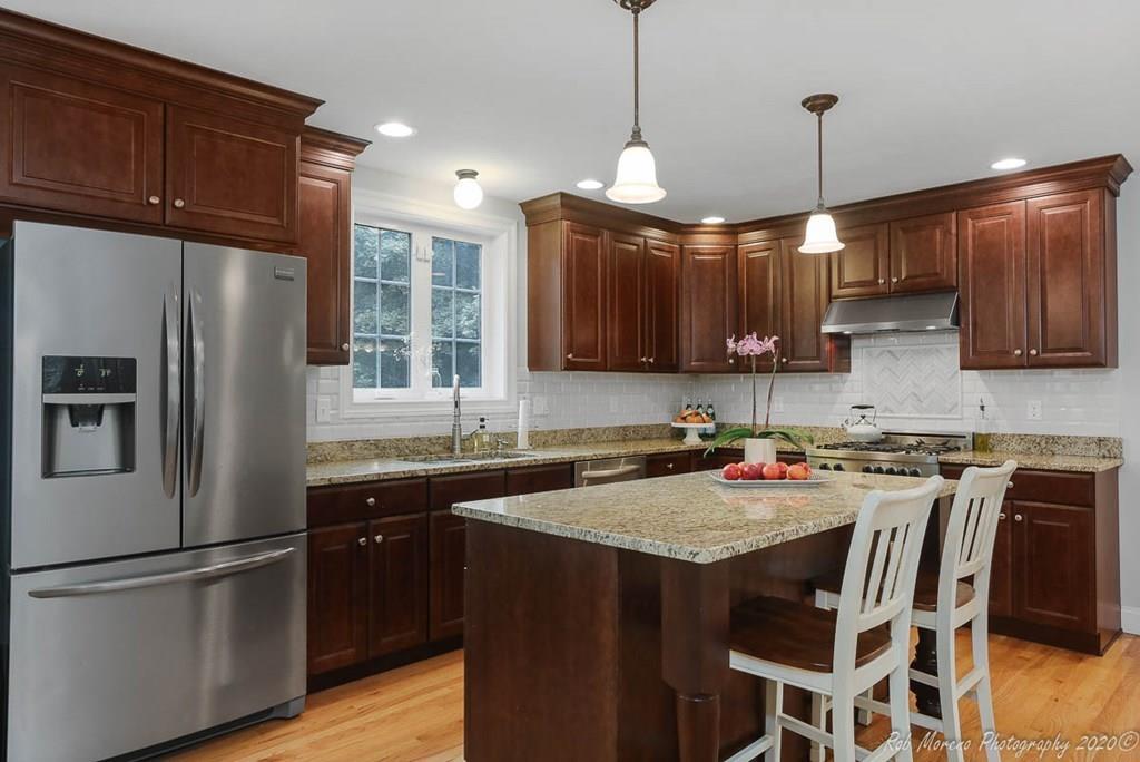 858 Johnson Street North Andover, MA 01845 - Photo 7 of 41