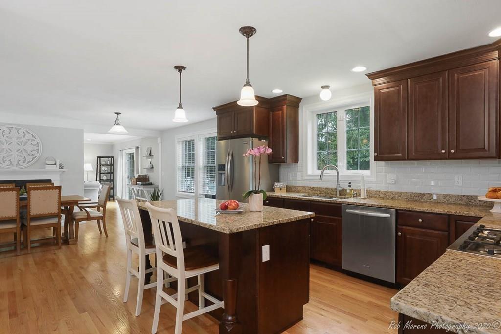 858 Johnson Street North Andover, MA 01845 - Photo 10 of 41