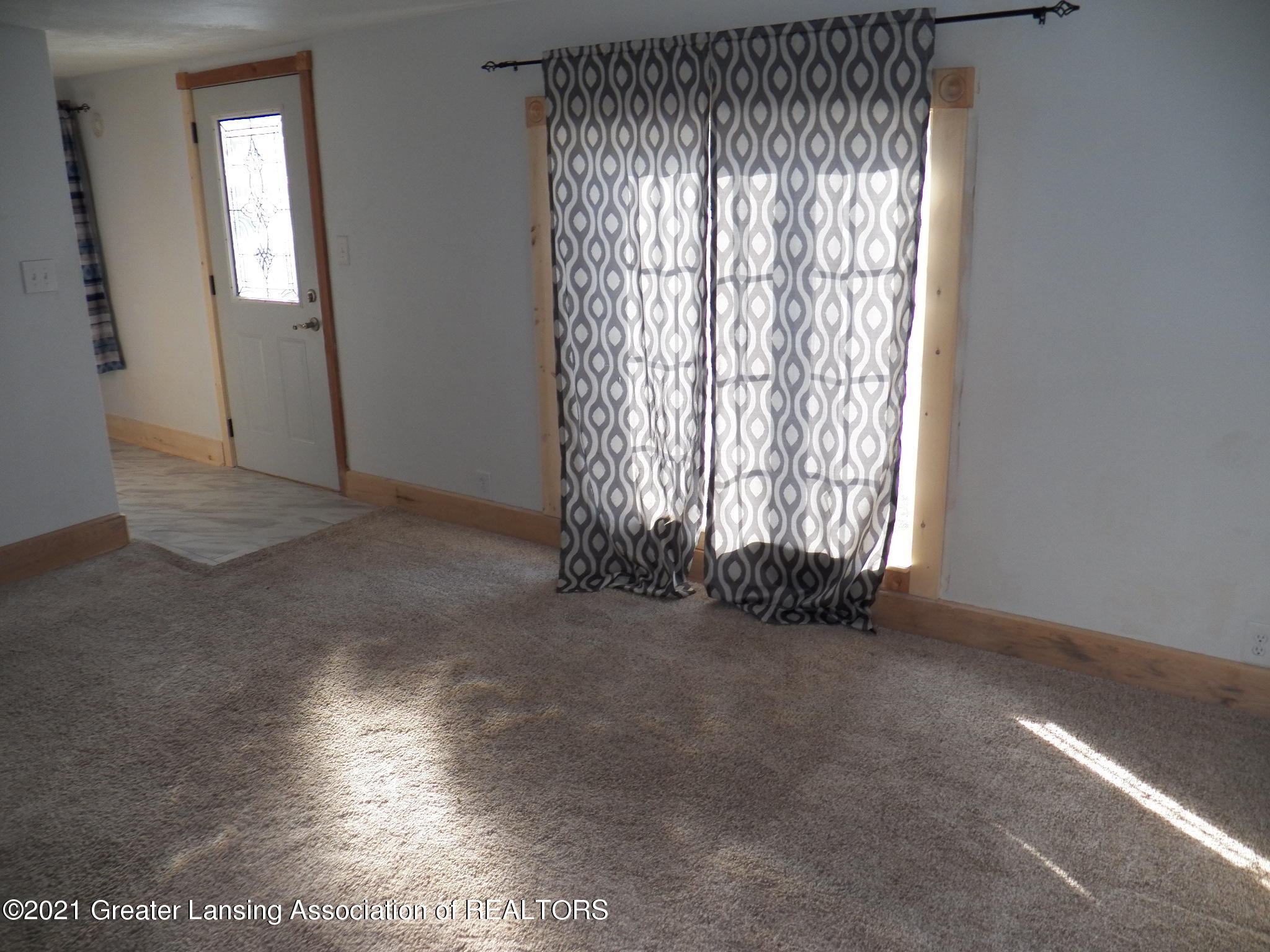 6017 Hilliard Road Lansing, MI 48911 - Photo 13 of 14 view