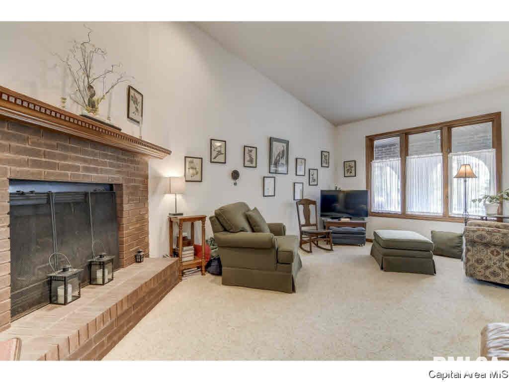 123 Calvin Avenue Springfield, IL 62704 - Photo 4 of 20